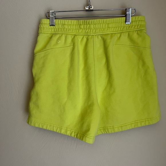 LULULEMON shorts size 6 - Picture 3 of 5